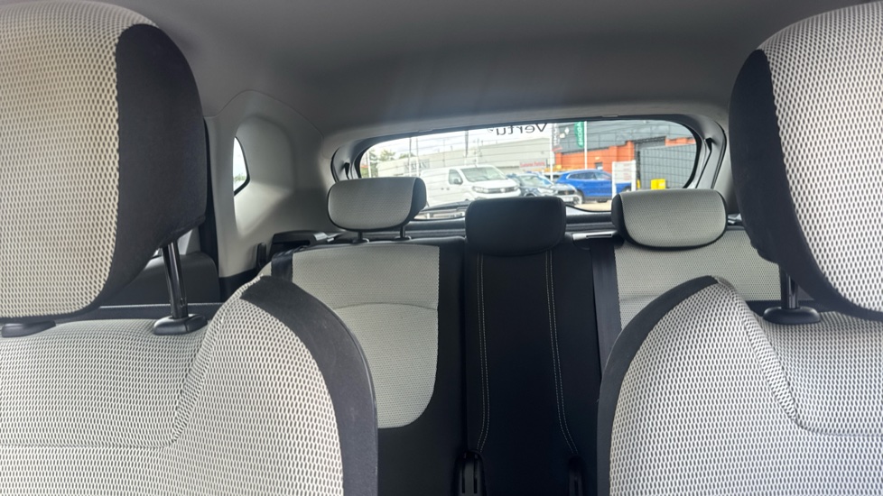 Renault Captur 0.9 TCE 90 Iconic 5dr Petrol Hatchback - Image 15