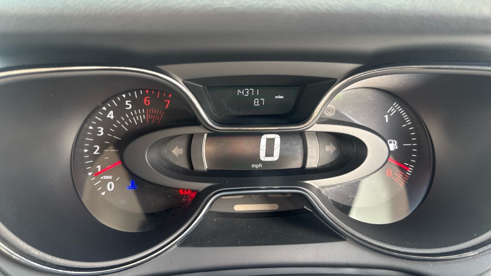 Renault Captur 0.9 TCE 90 Iconic 5dr Petrol Hatchback - Image 18