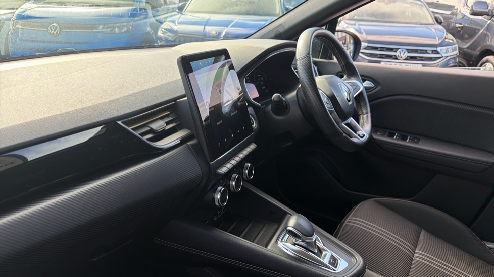 Renault Captur 1.6 E-Tech Plug-in hybrid 160 Engineered 5dr Auto Hatchback - Image 9