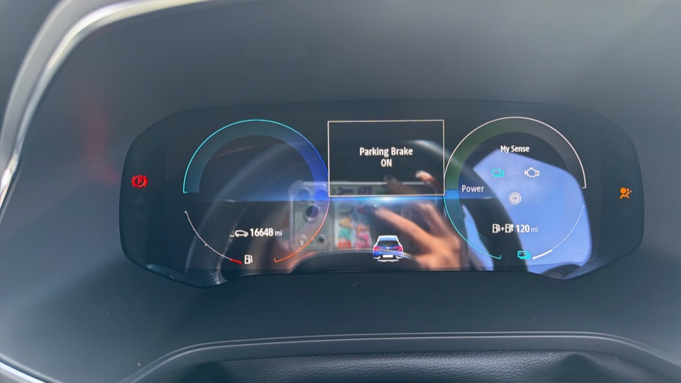 Renault Captur 1.6 E-Tech Plug-in hybrid 160 Engineered 5dr Auto Hatchback - Image 18