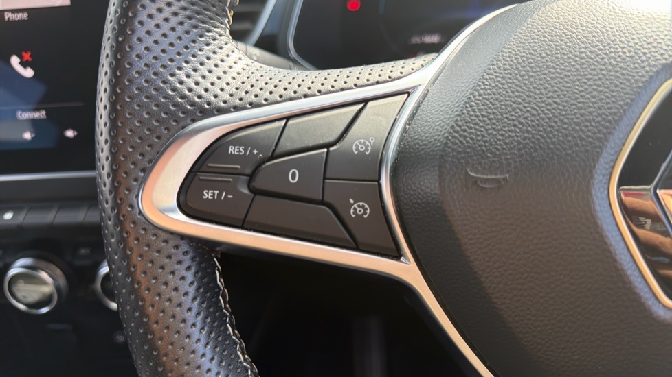 Renault Captur 1.6 E-Tech Plug-in hybrid 160 Engineered 5dr Auto Hatchback - Image 21