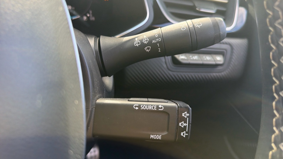 Renault Captur 1.6 E-Tech Plug-in hybrid 160 Engineered 5dr Auto Hatchback - Image 23