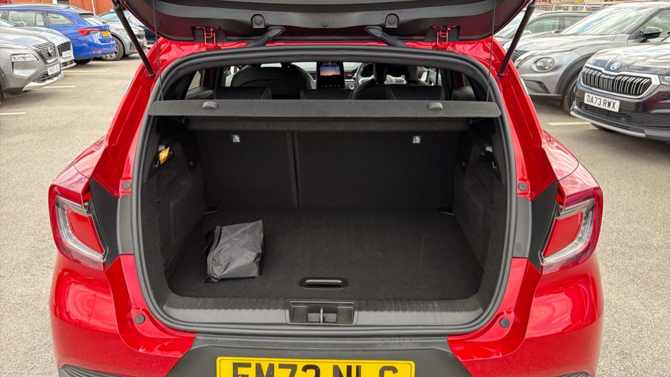Renault Captur 1.6 E-TECH Hybrid 145 R.S. Line 5dr Auto Hybrid Hatchback - Image 4