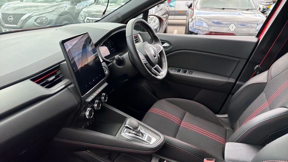 Renault Captur 1.6 E-TECH Hybrid 145 R.S. Line 5dr Auto Hybrid Hatchback - Image 9