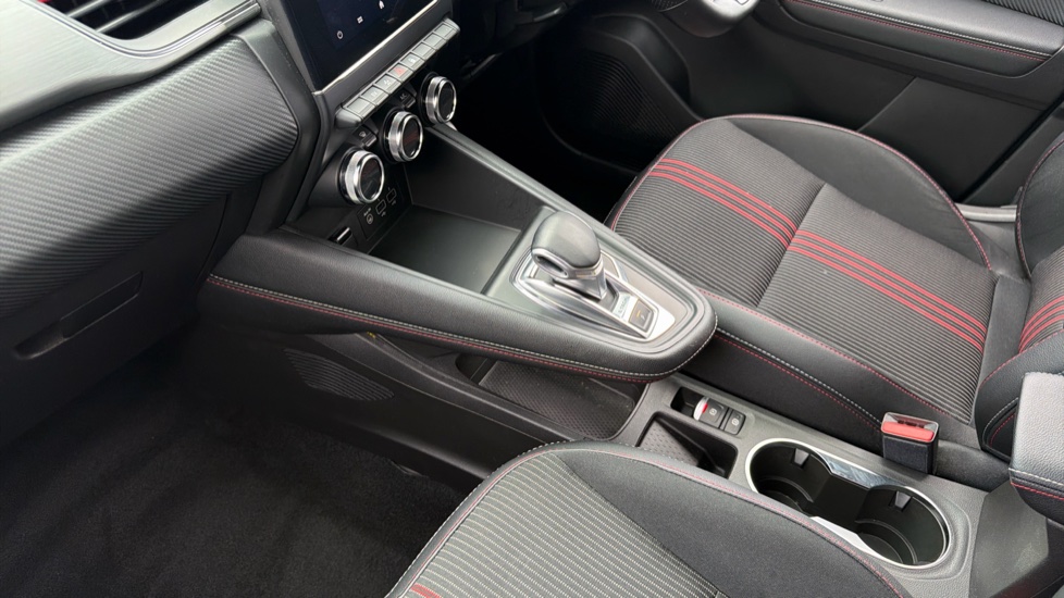 Renault Captur 1.6 E-TECH Hybrid 145 R.S. Line 5dr Auto Hybrid Hatchback - Image 13