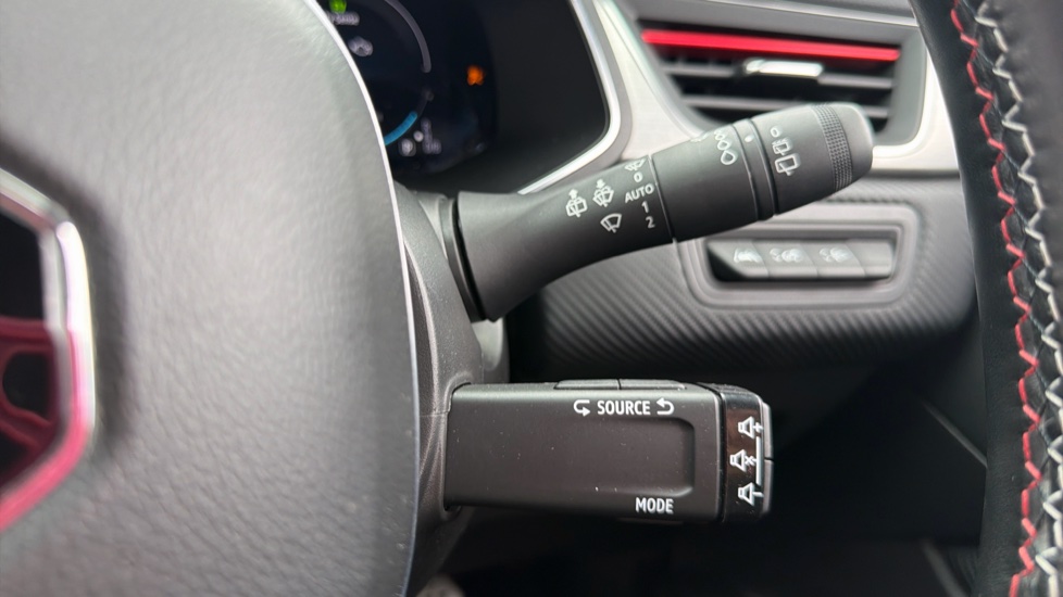 Renault Captur 1.6 E-TECH Hybrid 145 R.S. Line 5dr Auto Hybrid Hatchback - Image 23