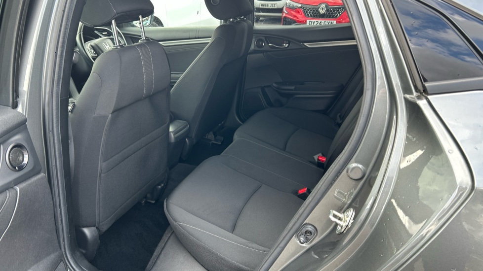 Honda Civic 1.5 VTEC Turbo Sport 5dr CVT Petrol Hatchback - Image 16