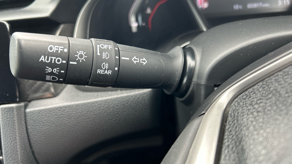Honda Civic 1.5 VTEC Turbo Sport 5dr CVT Petrol Hatchback - Image 24