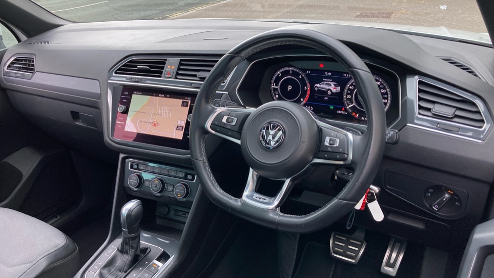 Volkswagen Tiguan 2.0 TDi 150 4Motion R-Line 5dr DSG Diesel Estate - Image 11