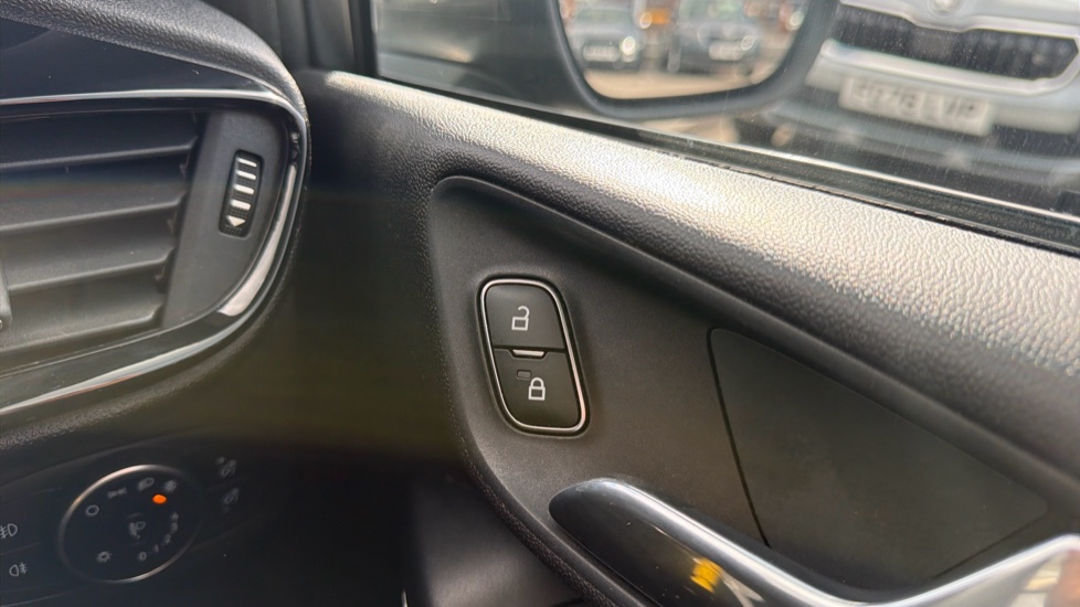 Ford Fiesta 1.0 EcoBoost Active 1 5dr Petrol Hatchback - Image 27