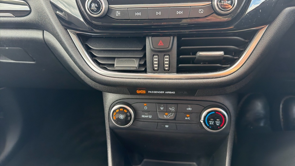 Ford Fiesta 1.0 EcoBoost Active 1 5dr Petrol Hatchback - Image 29
