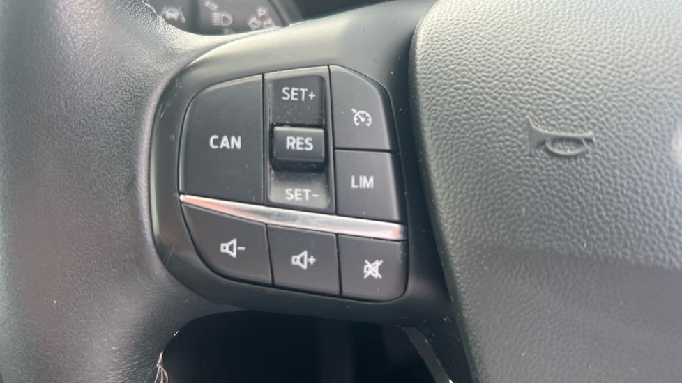 Ford Fiesta 1.0 EcoBoost Titanium 5dr Petrol Hatchback - Image 29