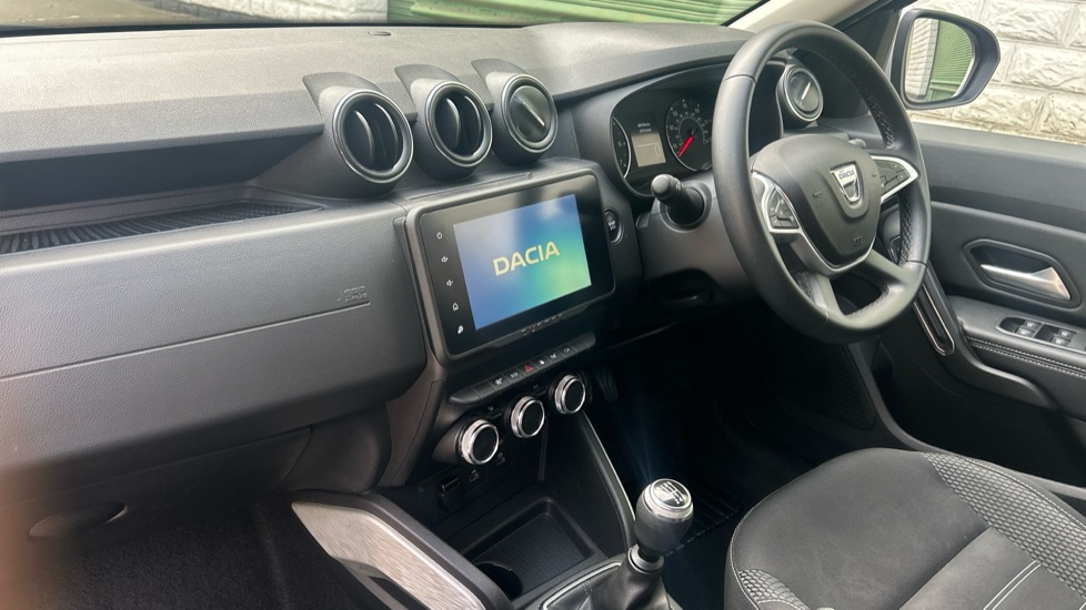 Dacia Duster 1.0 TCe 90 Prestige 5dr Petrol Estate - Image 9