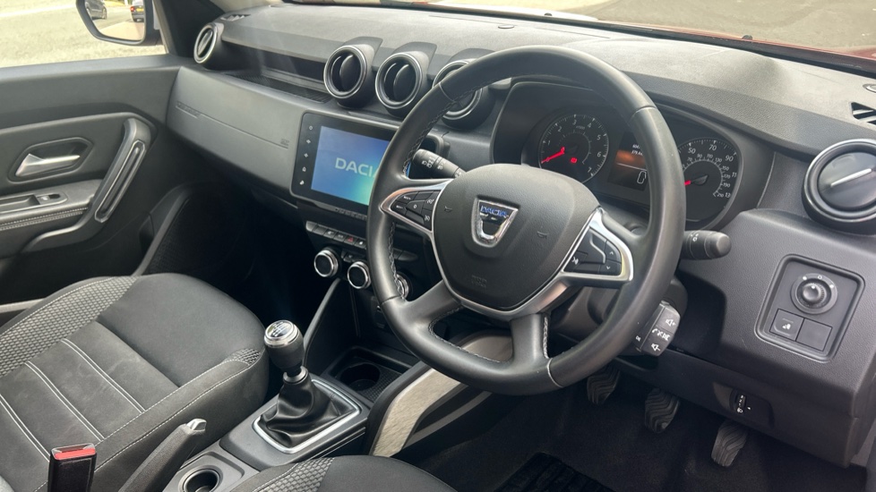 Dacia Duster 1.0 TCe 90 Prestige 5dr Petrol Estate - Image 11