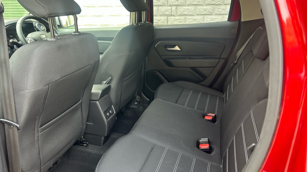 Dacia Duster 1.0 TCe 90 Prestige 5dr Petrol Estate - Image 16