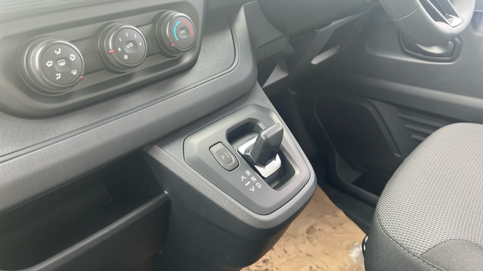 Renault Trafic Lwb Diesel LL30 Blue dCi 150 Advance [Safety] Van EAG9 - Image 13
