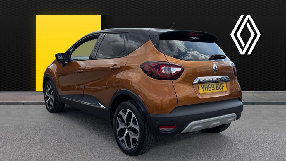 Renault Captur 1.3 TCE 130 GT Line 5dr Petrol Hatchback - Image 2