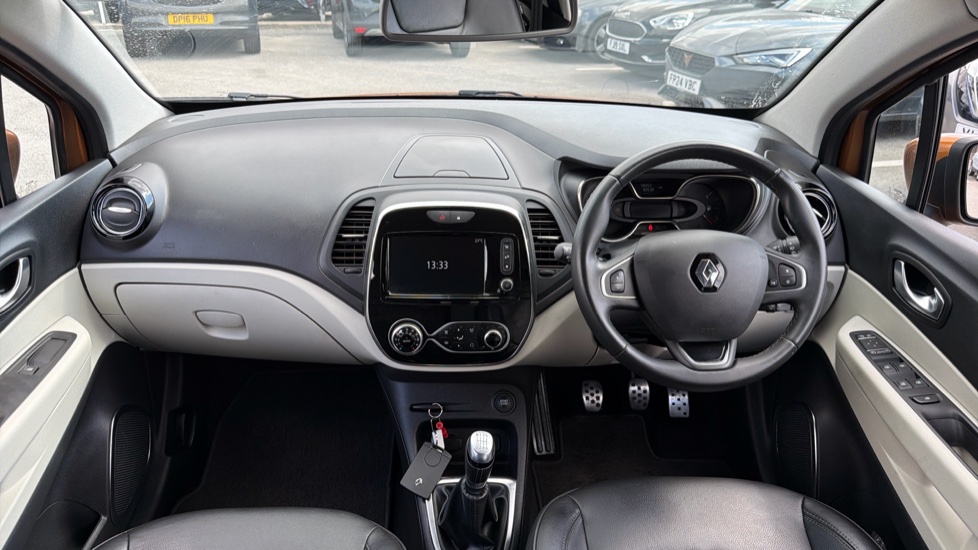 Renault Captur 1.3 TCE 130 GT Line 5dr Petrol Hatchback - Image 10