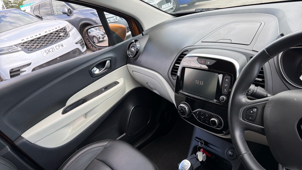 Renault Captur 1.3 TCE 130 GT Line 5dr Petrol Hatchback - Image 14