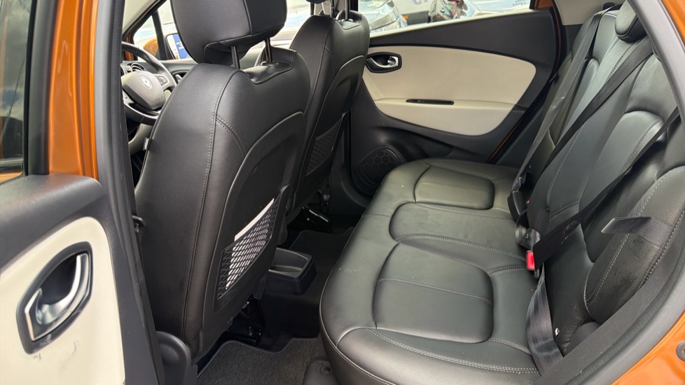 Renault Captur 1.3 TCE 130 GT Line 5dr Petrol Hatchback - Image 16