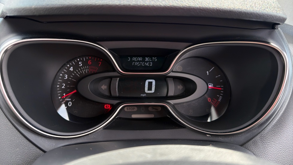Renault Captur 1.3 TCE 130 GT Line 5dr Petrol Hatchback - Image 18