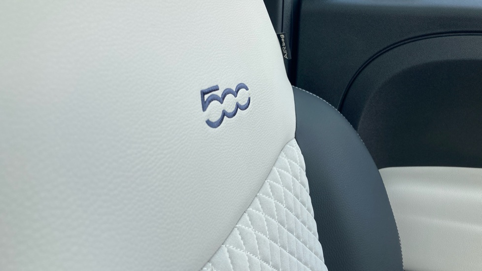 Fiat 500 1.0 Mild Hybrid Dolcevita [Part Leather] 3dr Petrol Hatchback - Image 28