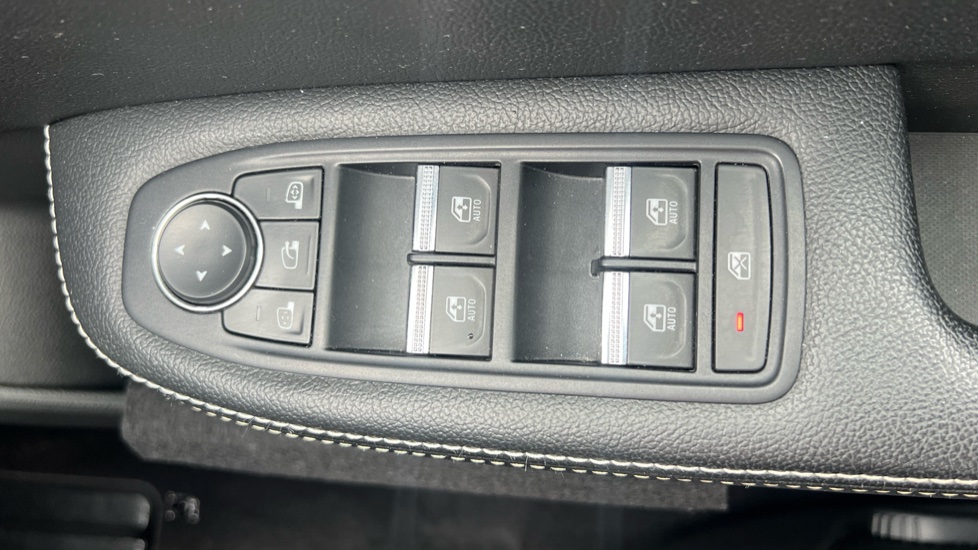 Renault Arkana 1.6 E-Tech hybrid 145 Engineered Bose Ed 5dr Auto Hybrid Estate - Image 25