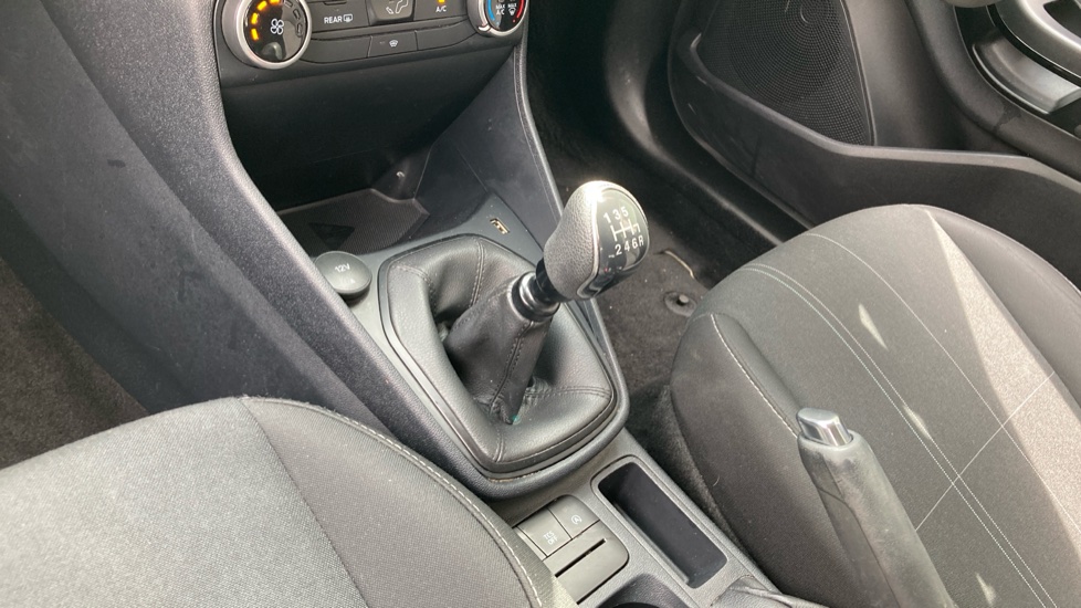 Ford Fiesta 1.0 EcoBoost Hybrid mHEV 125 Trend 5dr Petrol Hatchback - Image 13