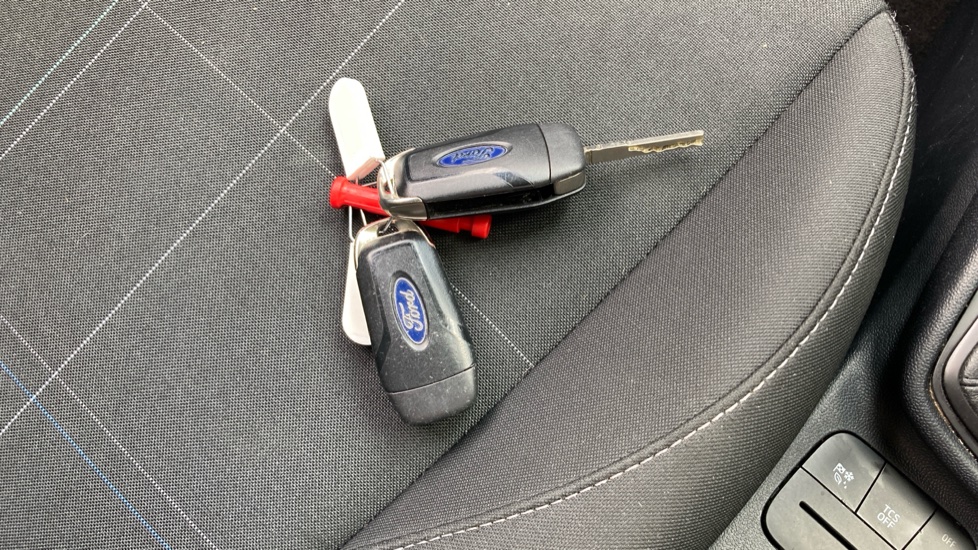 Ford Fiesta 1.0 EcoBoost Hybrid mHEV 125 Trend 5dr Petrol Hatchback - Image 20
