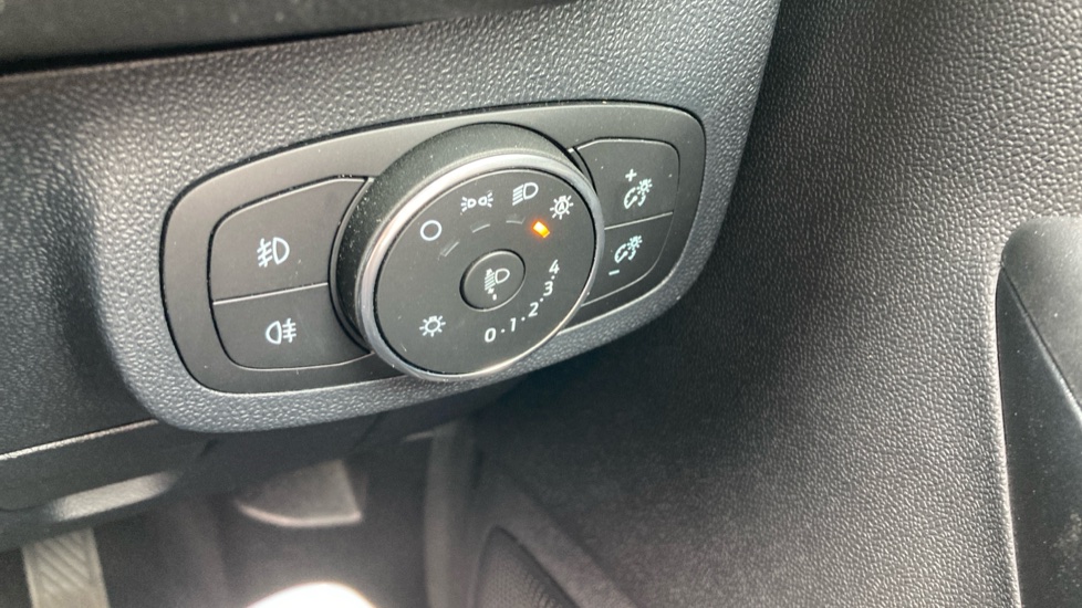 Ford Fiesta 1.0 EcoBoost Hybrid mHEV 125 Trend 5dr Petrol Hatchback - Image 26