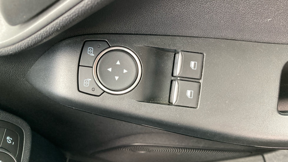 Ford Fiesta 1.0 EcoBoost Hybrid mHEV 125 Trend 5dr Petrol Hatchback - Image 27