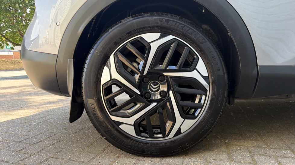 Citroen C4 1.2 PureTech [130] Shine 5dr Petrol Hatchback - Image 7