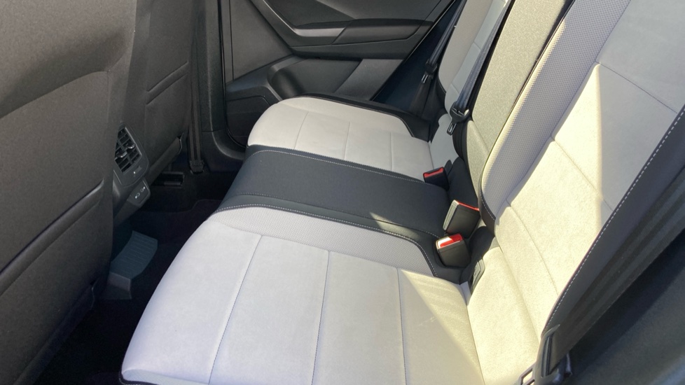 Volkswagen T-Roc 1.5 TSI Style 5dr DSG Petrol Hatchback - Image 16