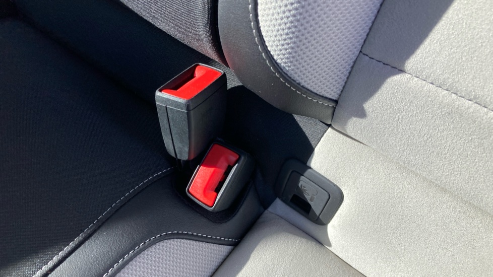 Volkswagen T-Roc 1.5 TSI Style 5dr DSG Petrol Hatchback - Image 17