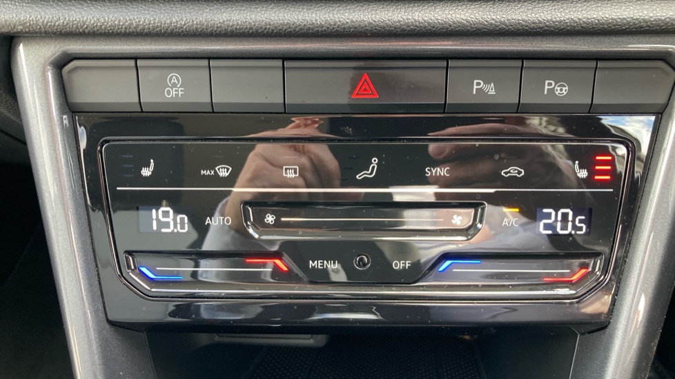 Volkswagen T-Roc 1.5 TSI Style 5dr DSG Petrol Hatchback - Image 27