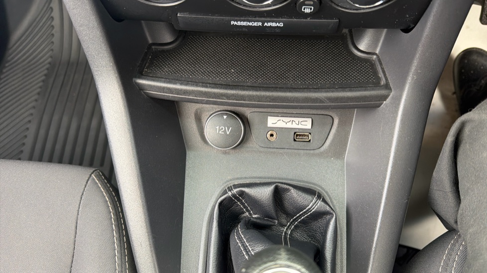 Ford KA+ 1.2 85 Zetec 5dr Petrol Hatchback - Image 23