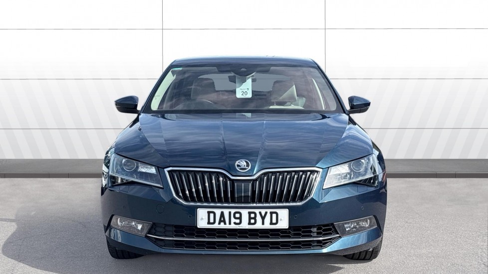Skoda Superb 2.0 TSI 272 Laurin + Klement 4X4 5dr DSG Petrol Hatchback - Image 3