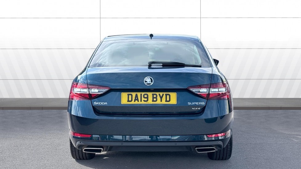 Skoda Superb 2.0 TSI 272 Laurin + Klement 4X4 5dr DSG Petrol Hatchback - Image 6