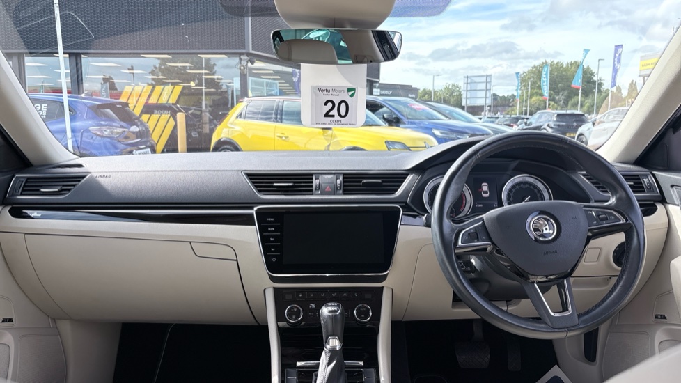 Skoda Superb 2.0 TSI 272 Laurin + Klement 4X4 5dr DSG Petrol Hatchback - Image 10