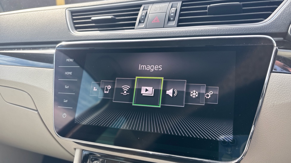Skoda Superb 2.0 TSI 272 Laurin + Klement 4X4 5dr DSG Petrol Hatchback - Image 49