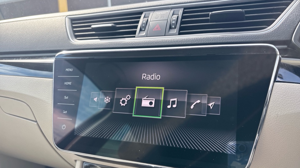 Skoda Superb 2.0 TSI 272 Laurin + Klement 4X4 5dr DSG Petrol Hatchback - Image 53