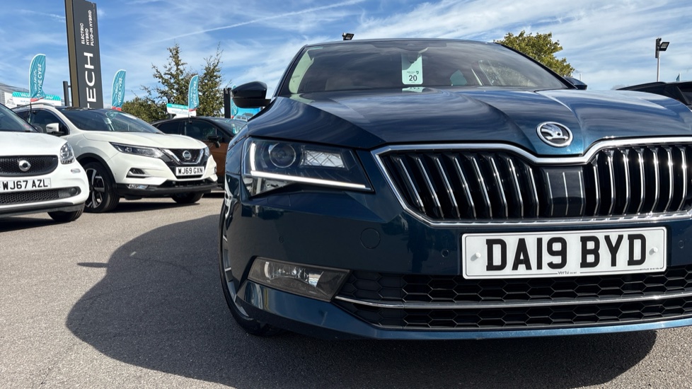 Skoda Superb 2.0 TSI 272 Laurin + Klement 4X4 5dr DSG Petrol Hatchback - Image 63