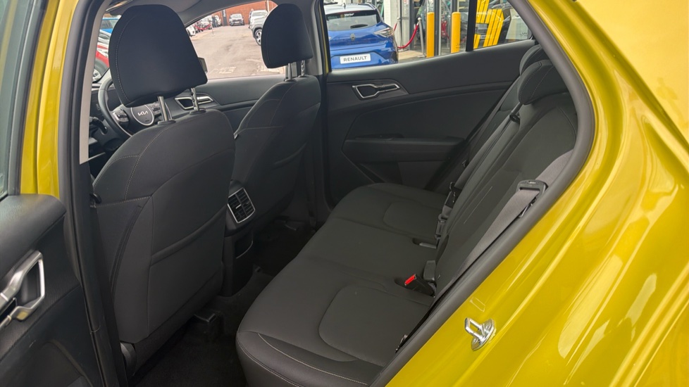 Kia Sportage 1.6T GDi ISG 2 5dr Petrol Estate - Image 16