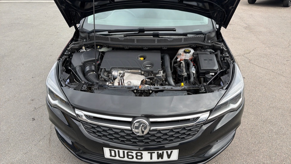 Vauxhall Astra 1.6T 16V 200 SRi Nav 5dr Petrol Hatchback - Image 8