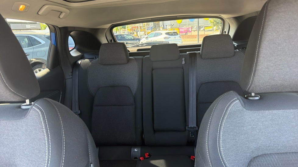 Nissan Qashqai 1.3 DiG-T MH N-Connecta 5dr Petrol Hatchback - Image 15
