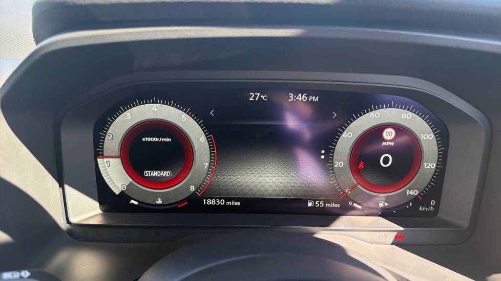 Nissan Qashqai 1.3 DiG-T MH N-Connecta 5dr Petrol Hatchback - Image 18