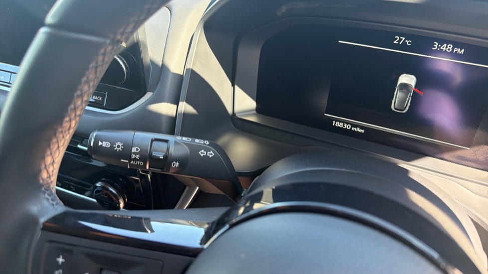 Nissan Qashqai 1.3 DiG-T MH N-Connecta 5dr Petrol Hatchback - Image 22