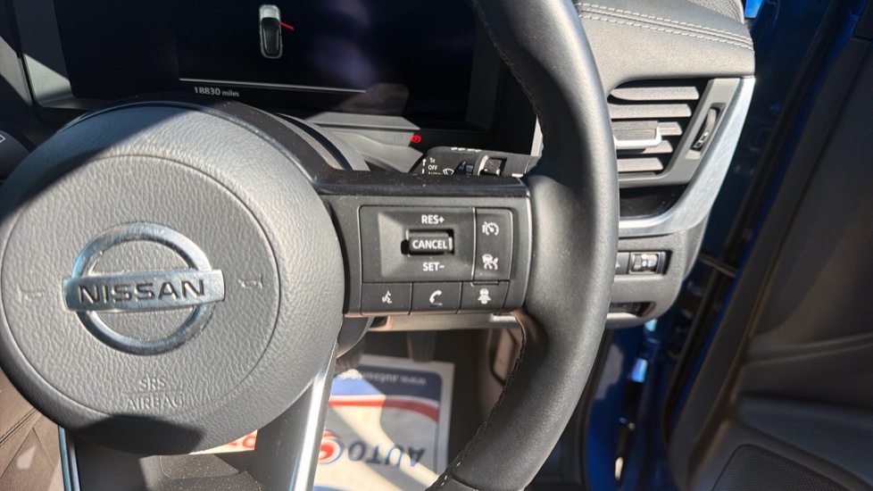 Nissan Qashqai 1.3 DiG-T MH N-Connecta 5dr Petrol Hatchback - Image 24