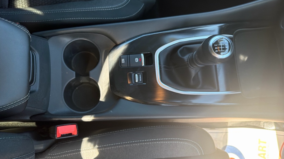 Nissan Qashqai 1.3 DiG-T MH N-Connecta 5dr Petrol Hatchback - Image 26
