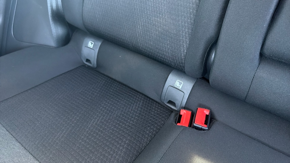 Nissan Qashqai 1.3 DiG-T MH N-Connecta 5dr Petrol Hatchback - Image 33
